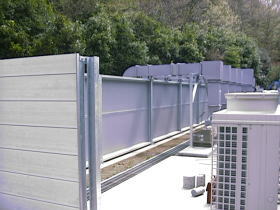 沖縄　ホテル屋上の防音壁